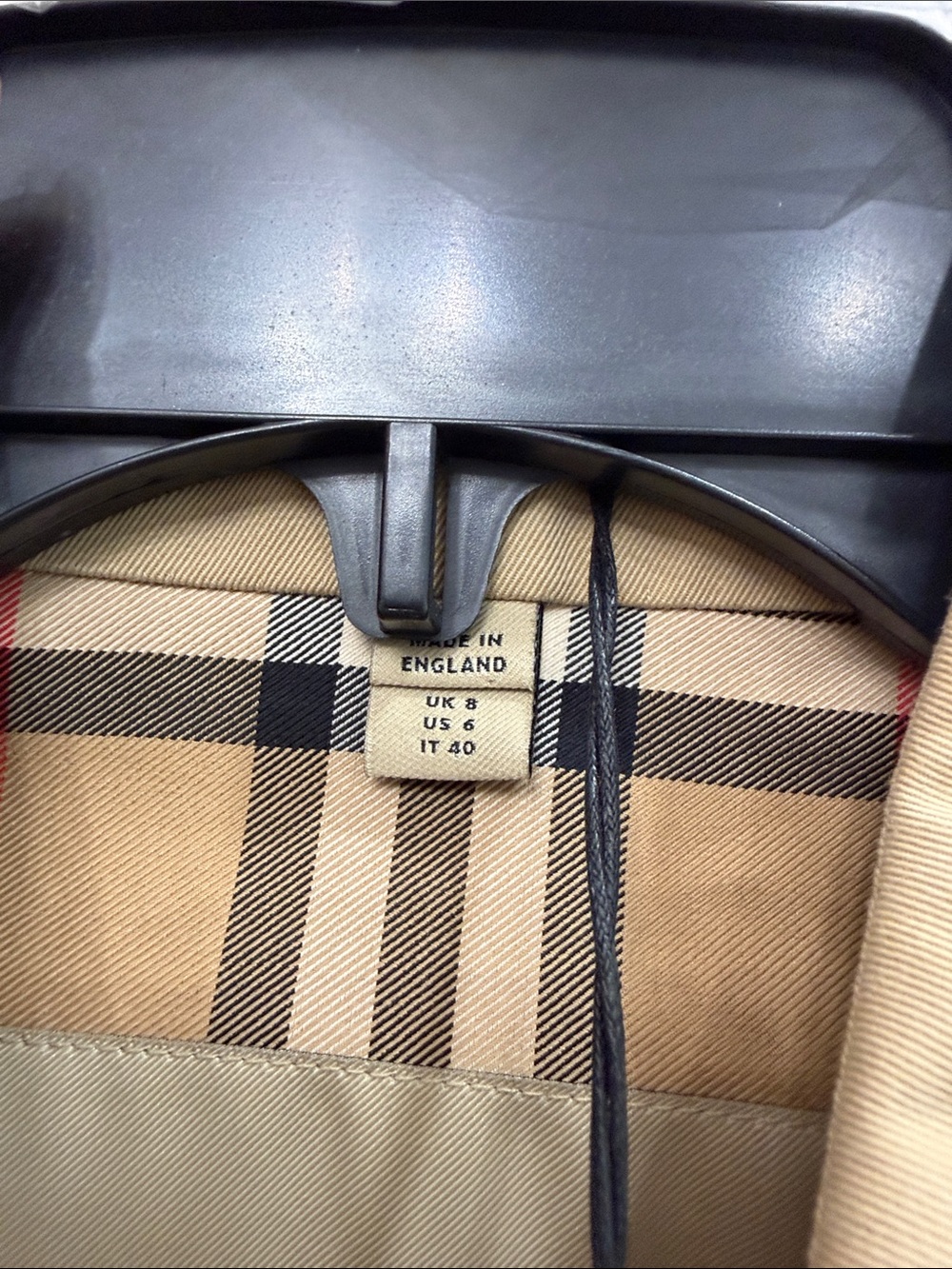 Brand New Burberry Chelsea trench coat - Picture 2 of 9